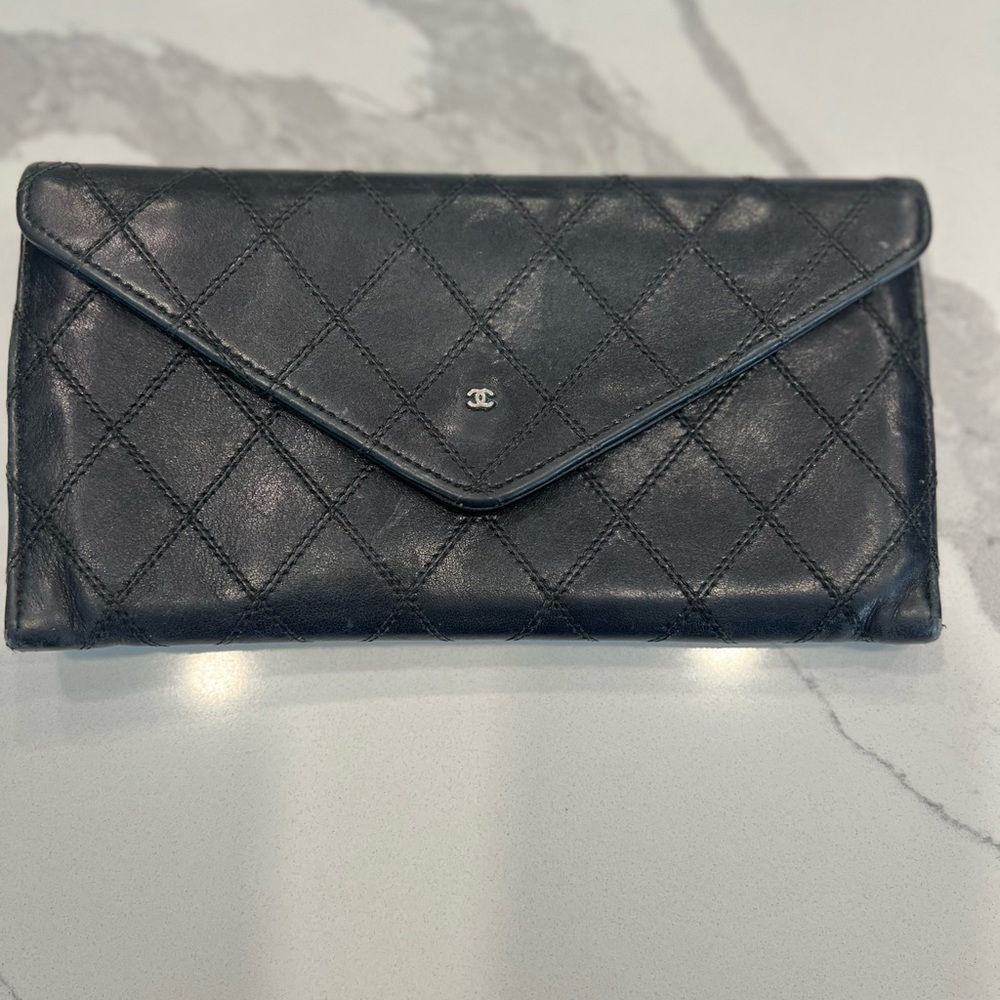 Vintage CHANEL Quilted Stitched Long Envelope Black Leather Wallet - Picture 6 of 7